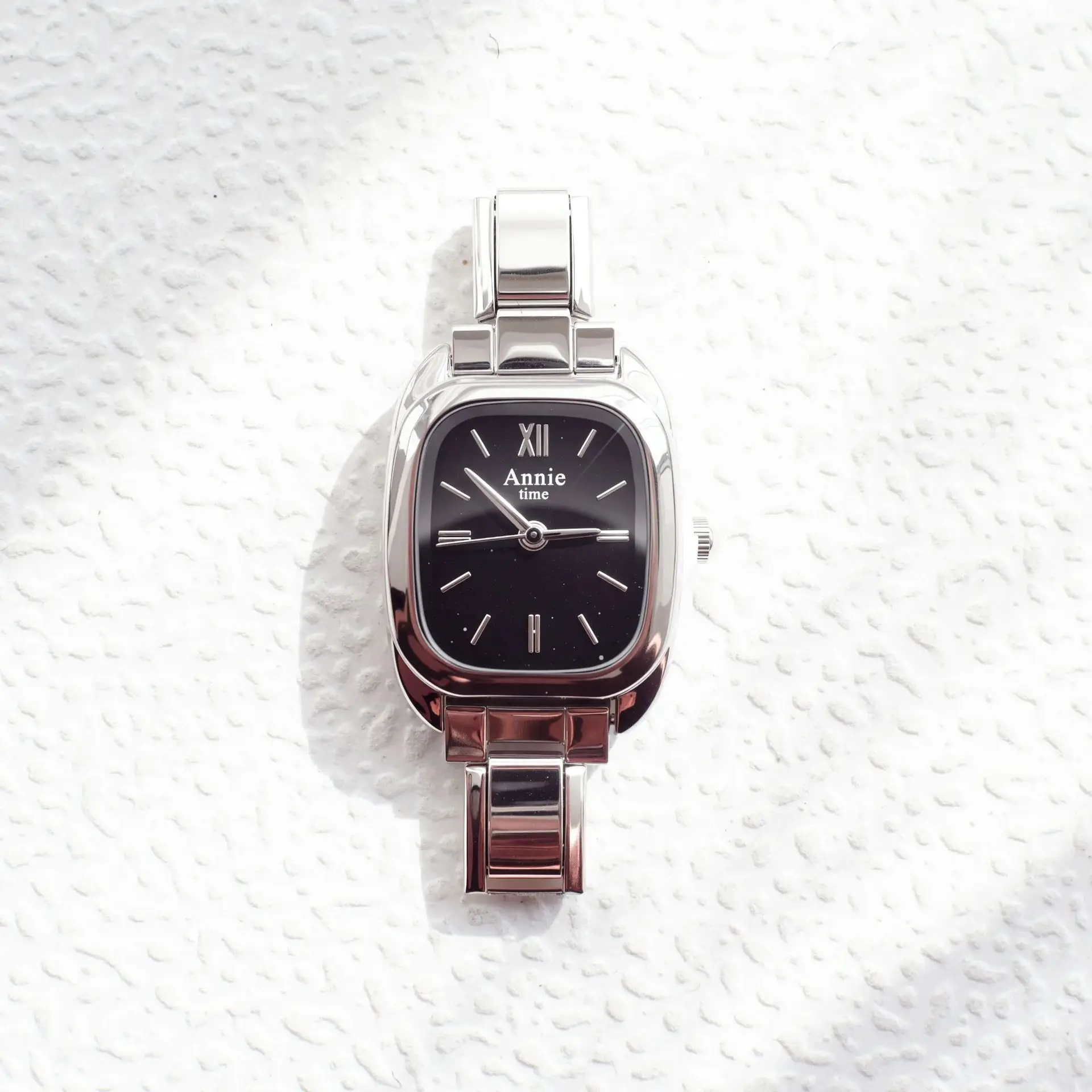 Silver-edged black plate-115