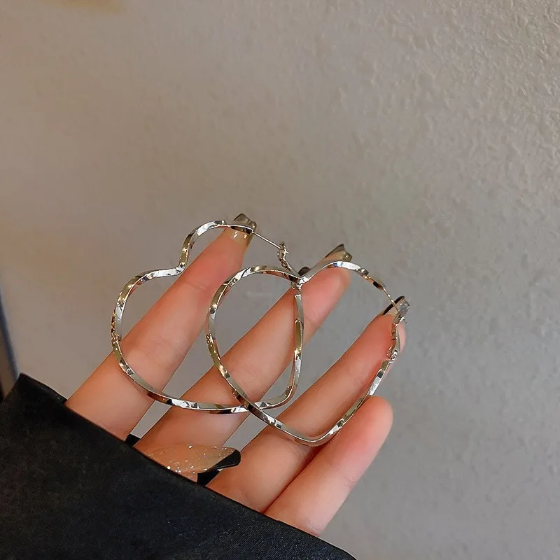 93 hollow love earrings-silver-333